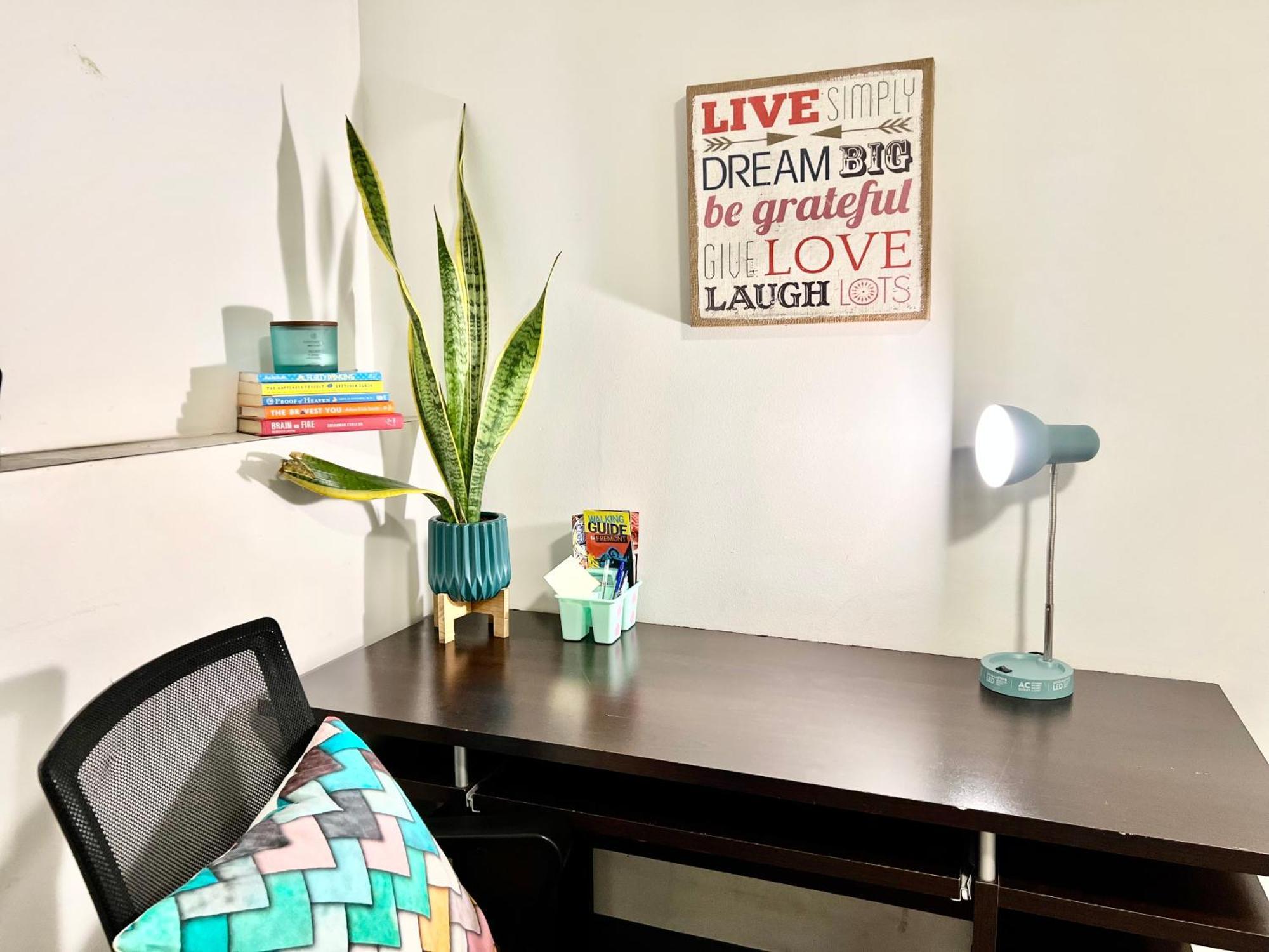 Private With Shared Bathroom On The 1st Floor 10 Minutes Walk To Of Washington Apartment