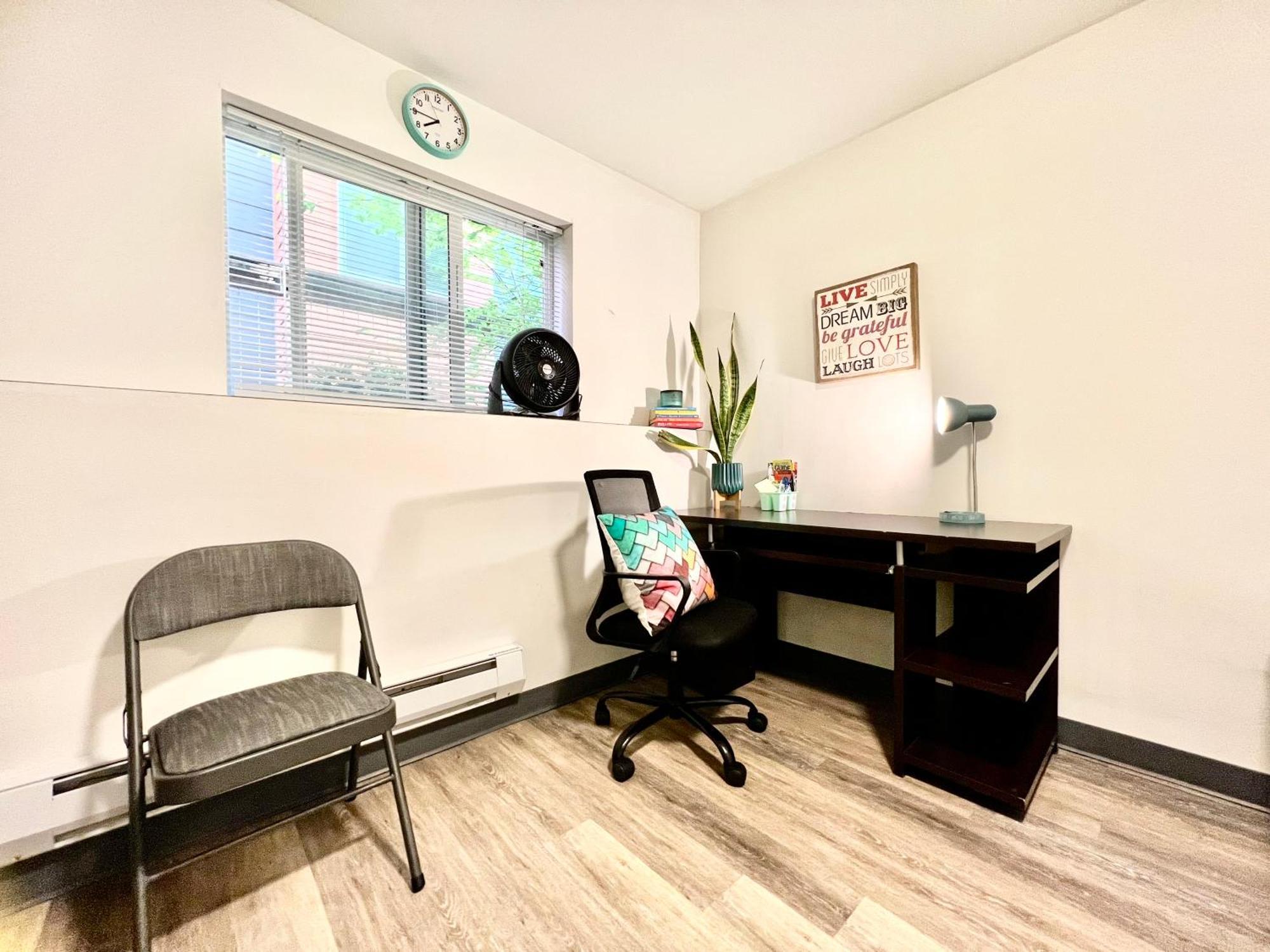 Apartment Private With Shared Bathroom On The 1st Floor 10 Minutes Walk To Of Washington