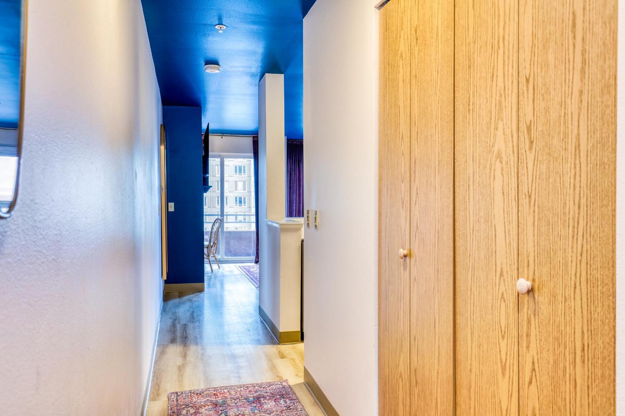Quest Travels Hotel Seattle