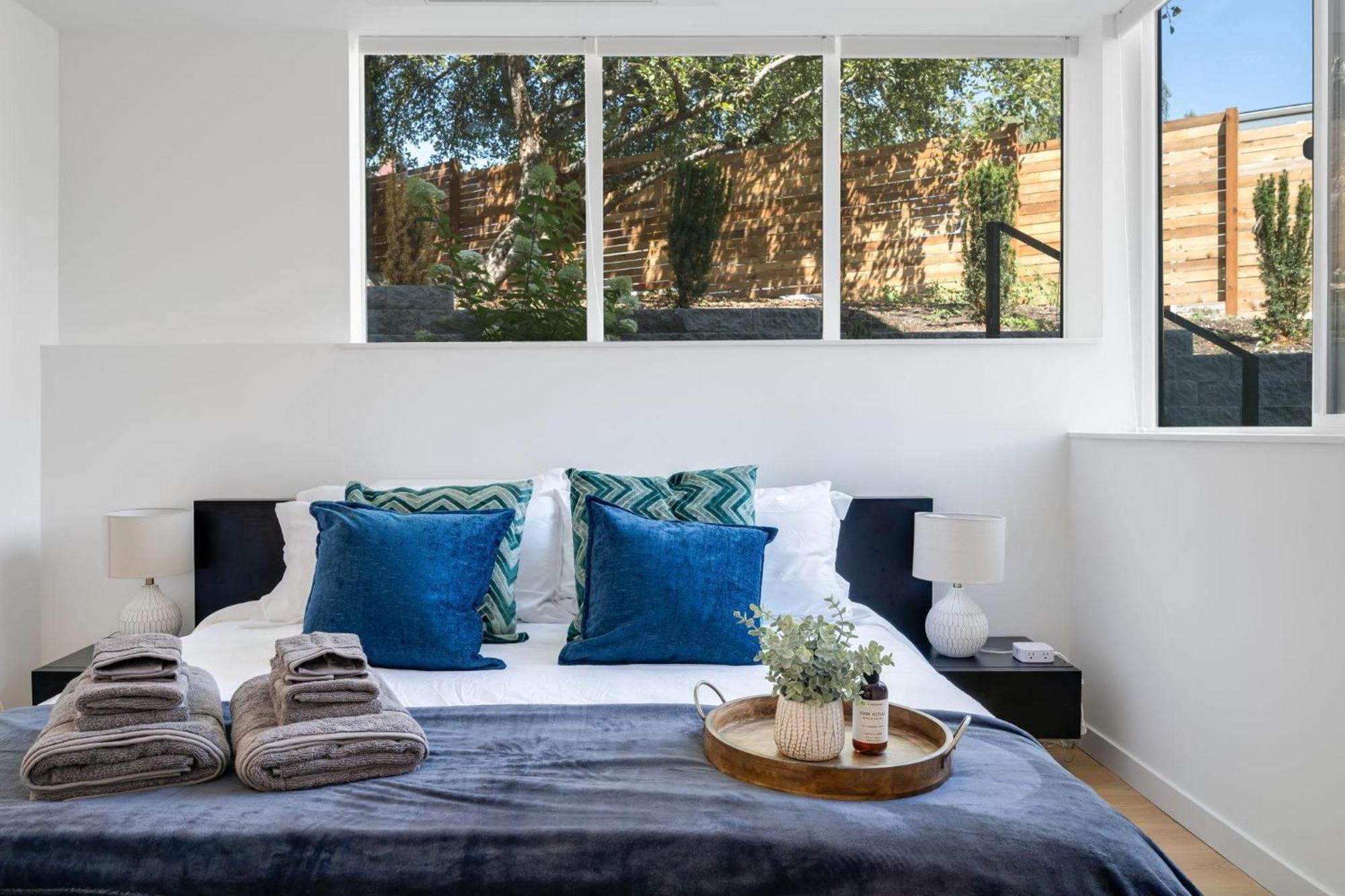 View Ridge Guest By Betterstay *