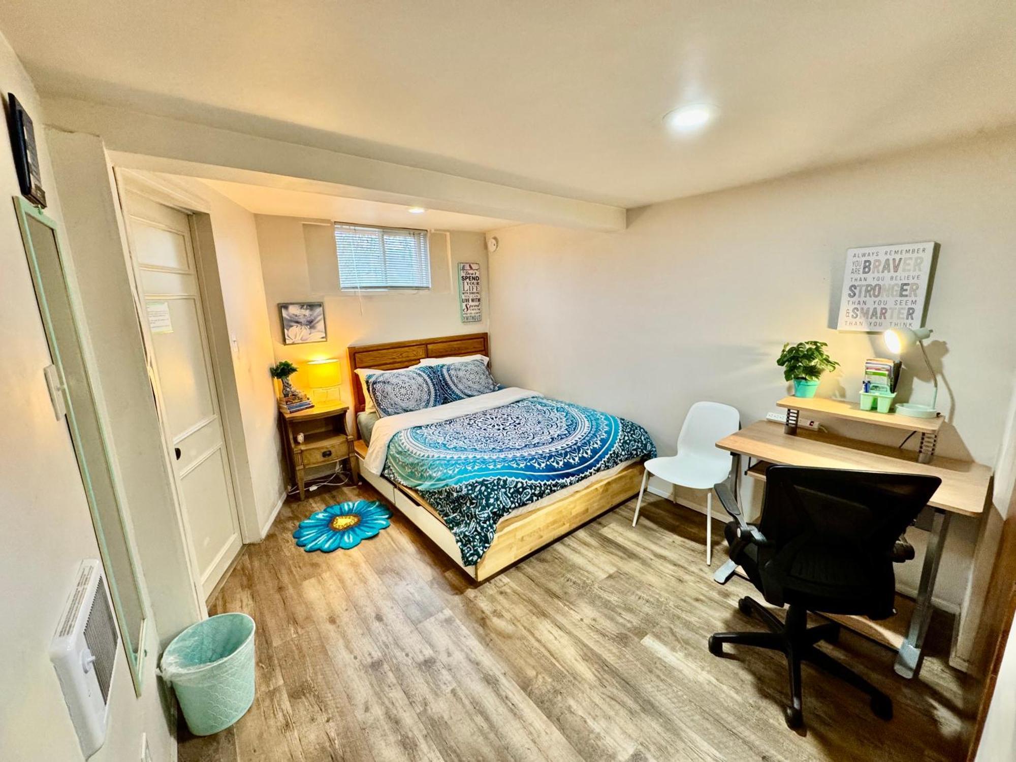 Cozy Private With Shared Bathroom On The 1st Floor - Conveniently Located Near Seatac Airport And Downtown Seattle