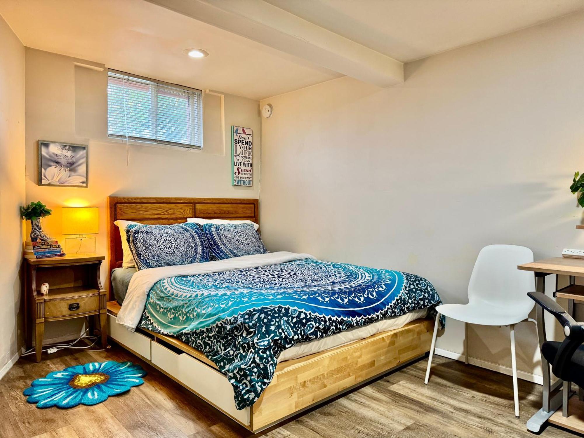 Homestay Cozy Private With Shared Bathroom On The 1st Floor - Conveniently Located Near Seatac Airport And Downtown