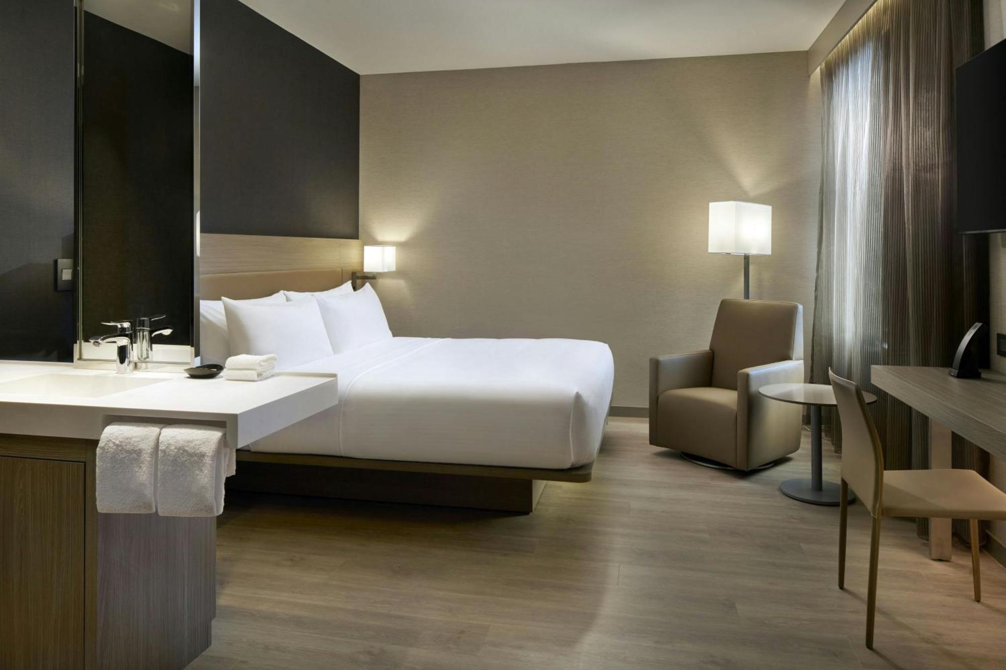 Ac By Marriott Downtown Hotel *