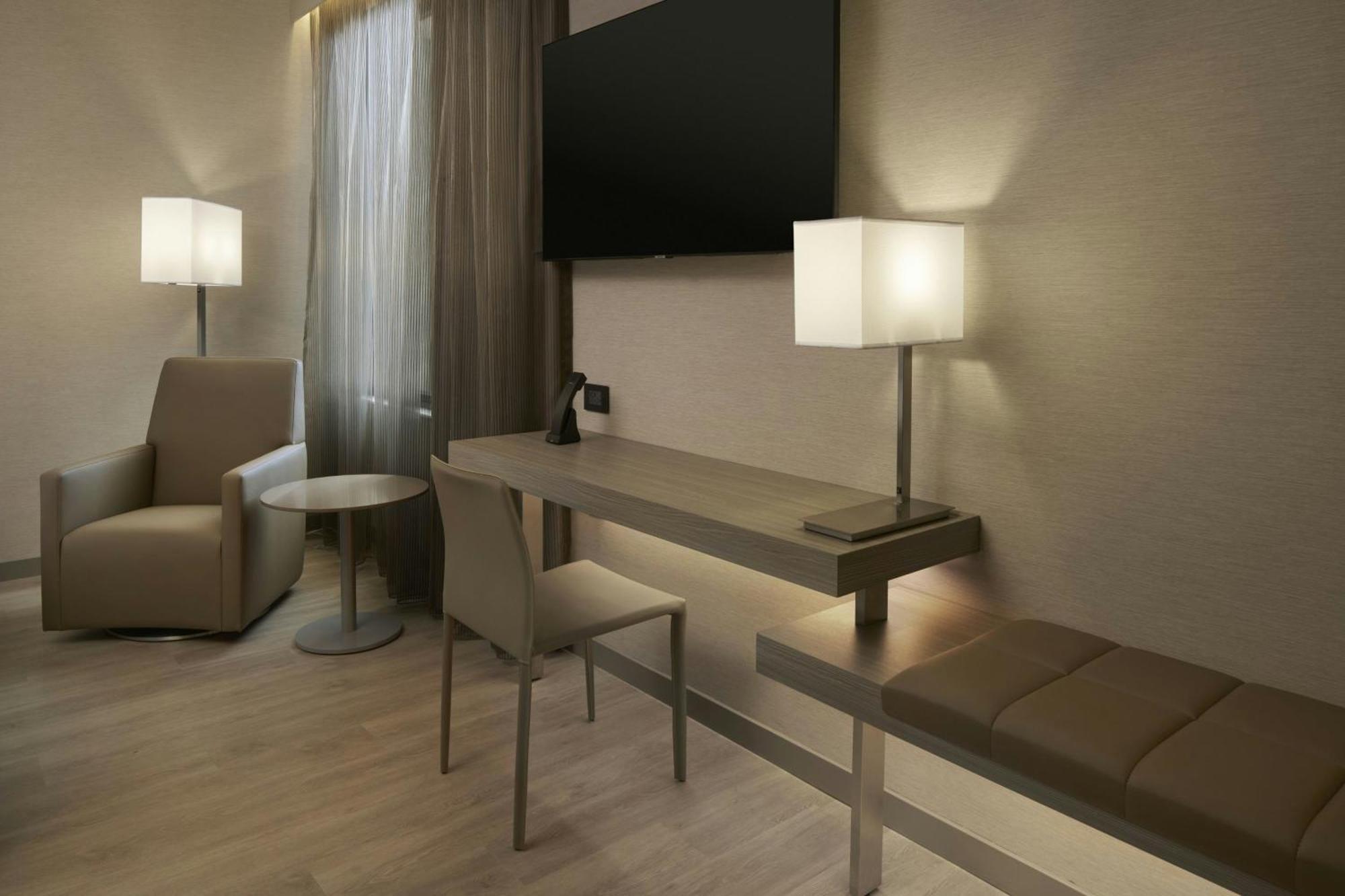 Hotel Ac By Marriott Downtown