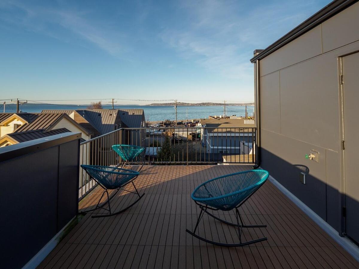 Steps To Alki With Water Views Rooftop Deck * Seattle