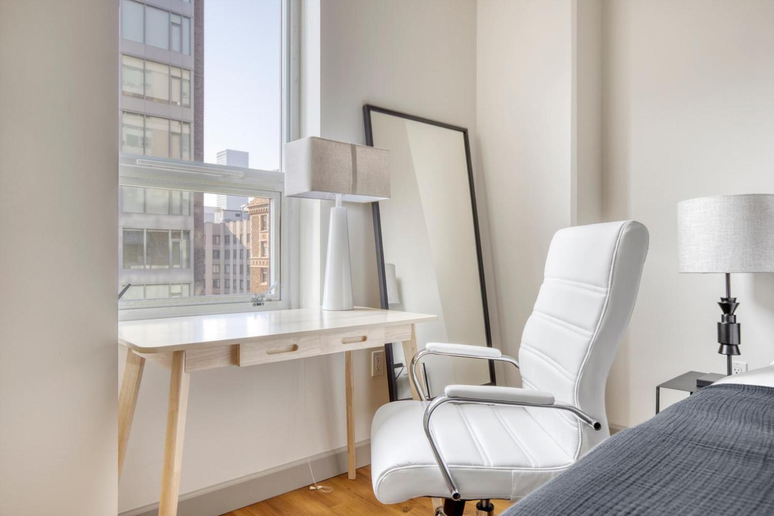 First Hill 1br W Gym Wd Bbq Great Views Sea-510 *