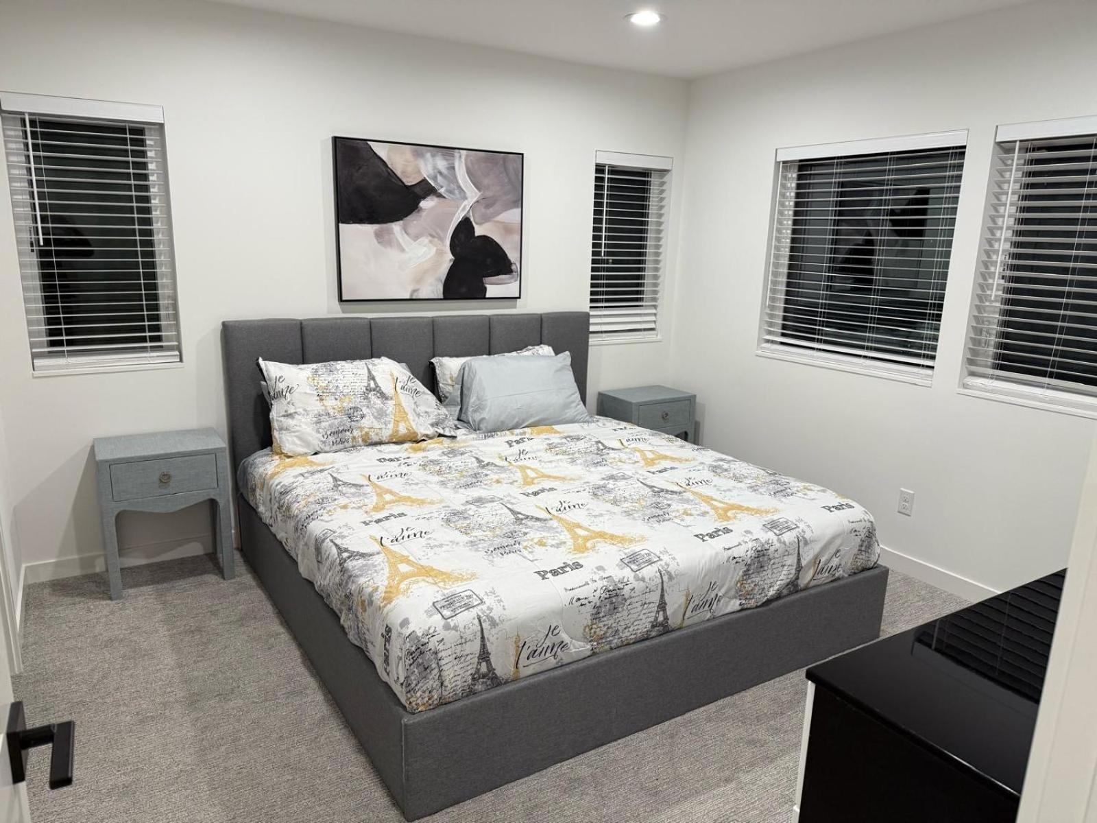 Alki Front Townhome *