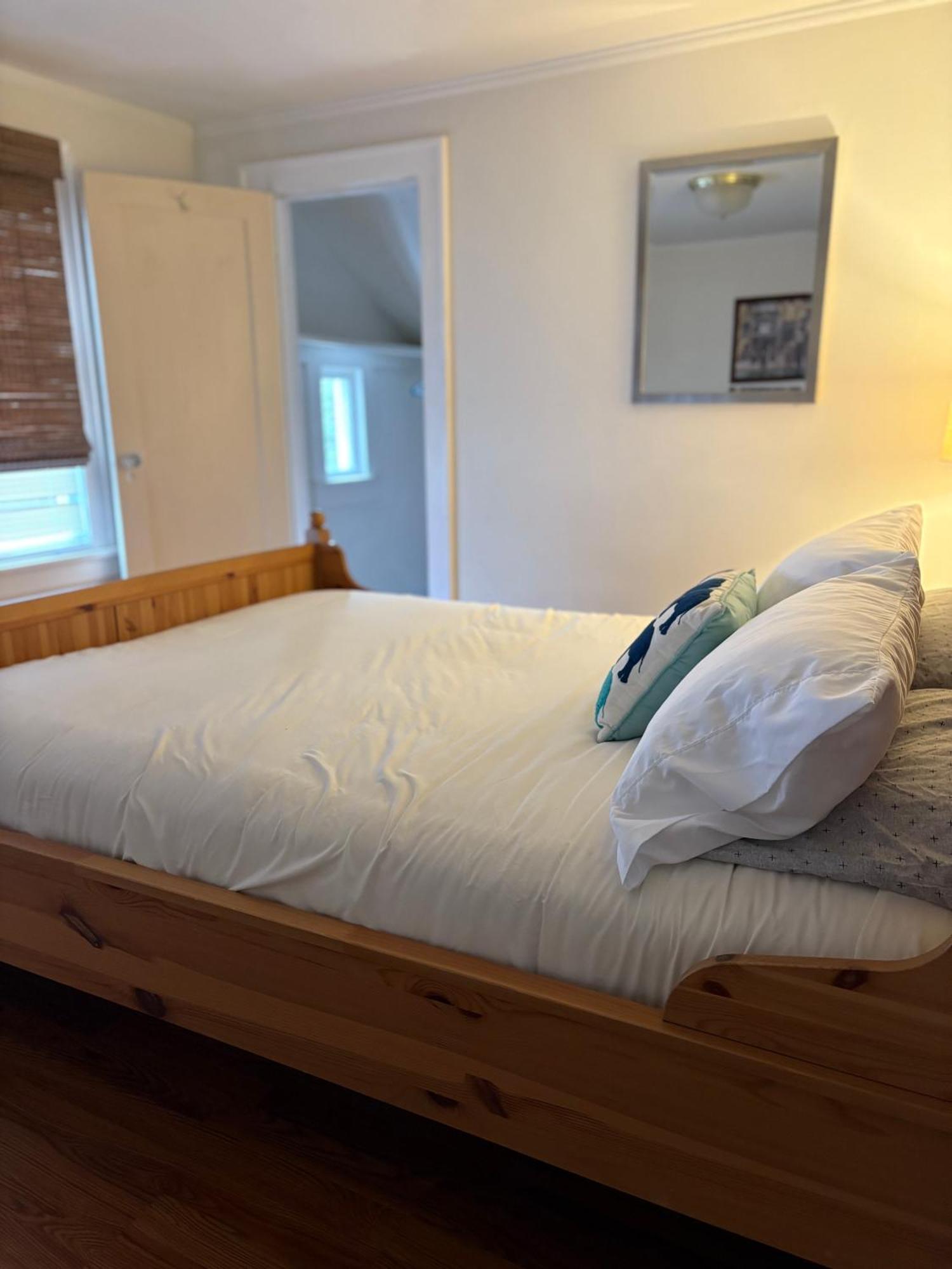 Seattle-queen Anne-- 7 Bedroom 3 Ba--one Block To Spu Holiday home Seattle