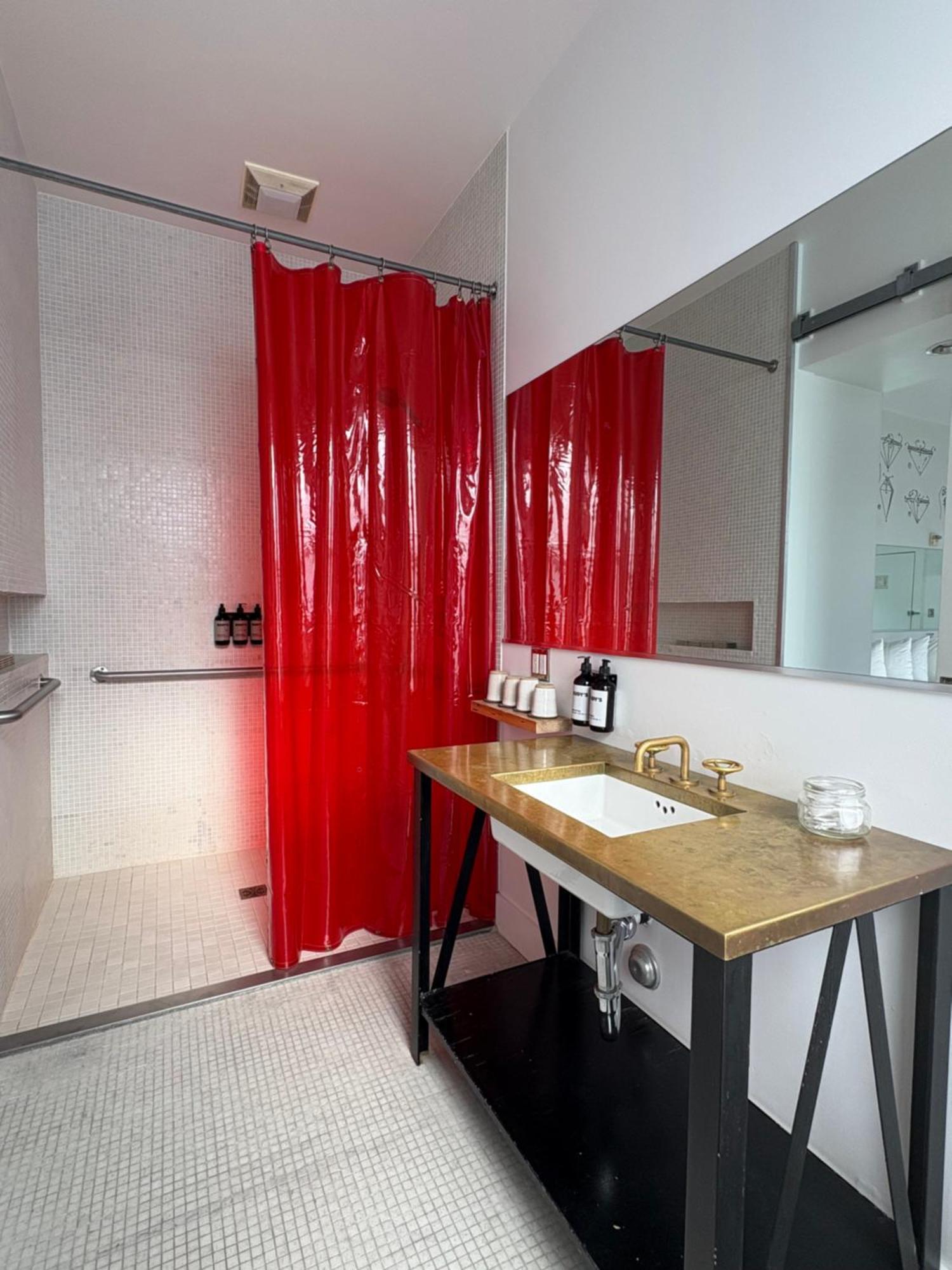 Hotel Ace 3*