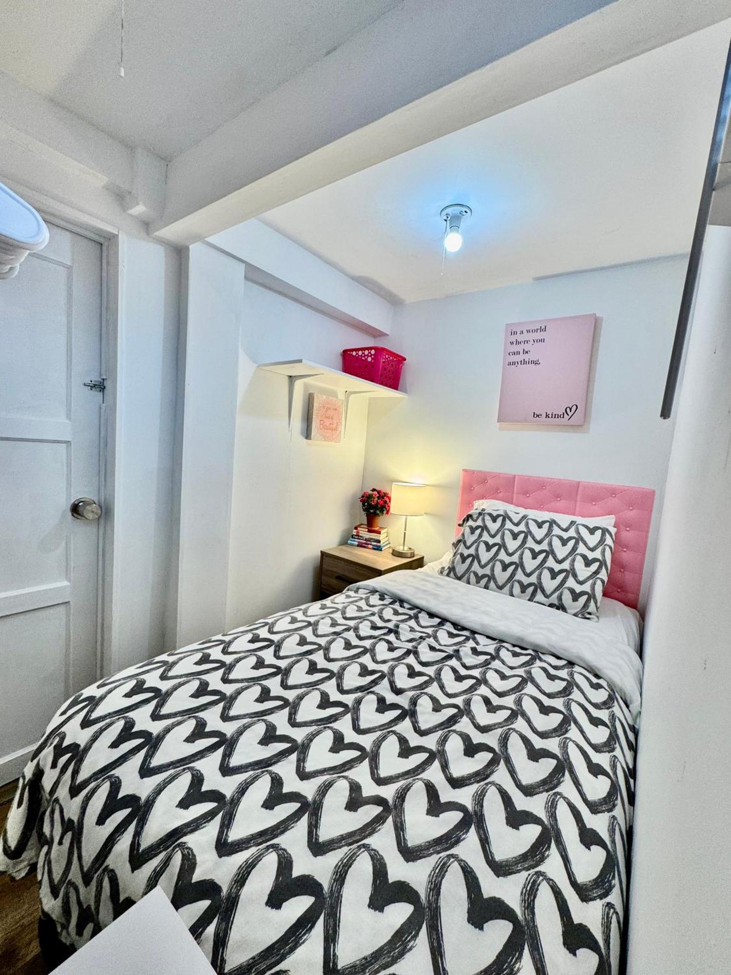 Tiny Private On The 1st Floor With Shared Bathroom Near Seatac Airport And Downtown Homestay Seattle