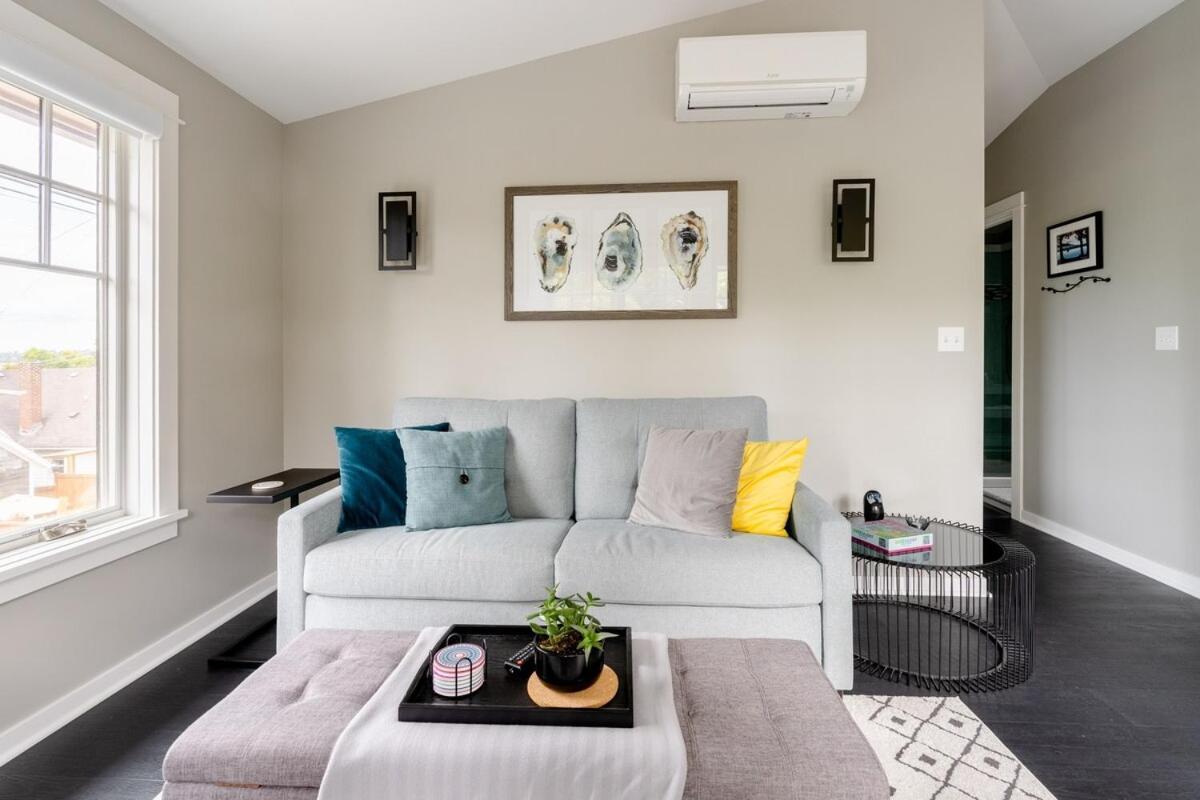 Bright One Bedroom With Garage In Fremont Neighborhood