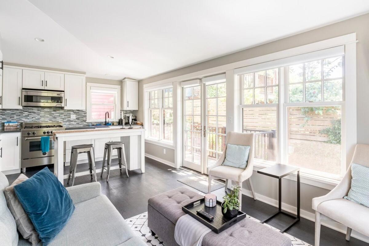 Bright One Bedroom With Garage In Fremont Neighborhood Holiday home