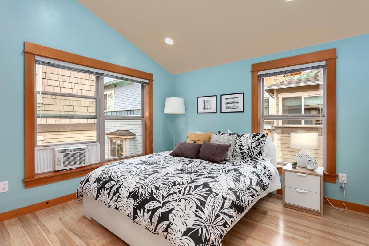 Modern Townhouse Near Dt & Stadium Parking Seattle