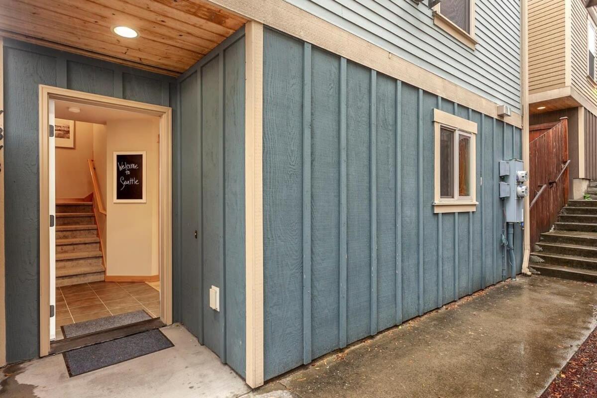Modern Townhouse Near Dt & Stadium Parking *