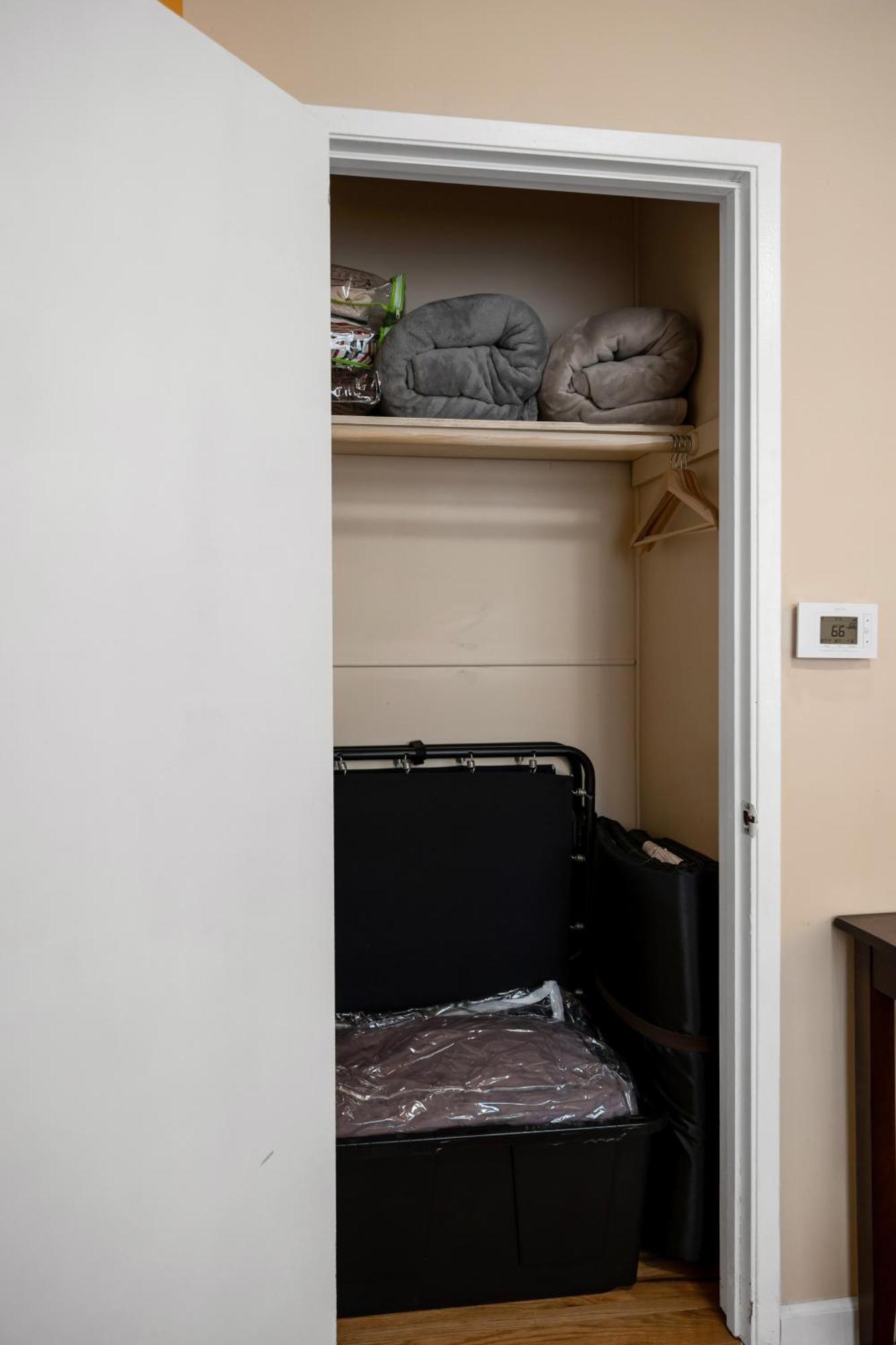 Brighton House - Walk To Metro Guest house *