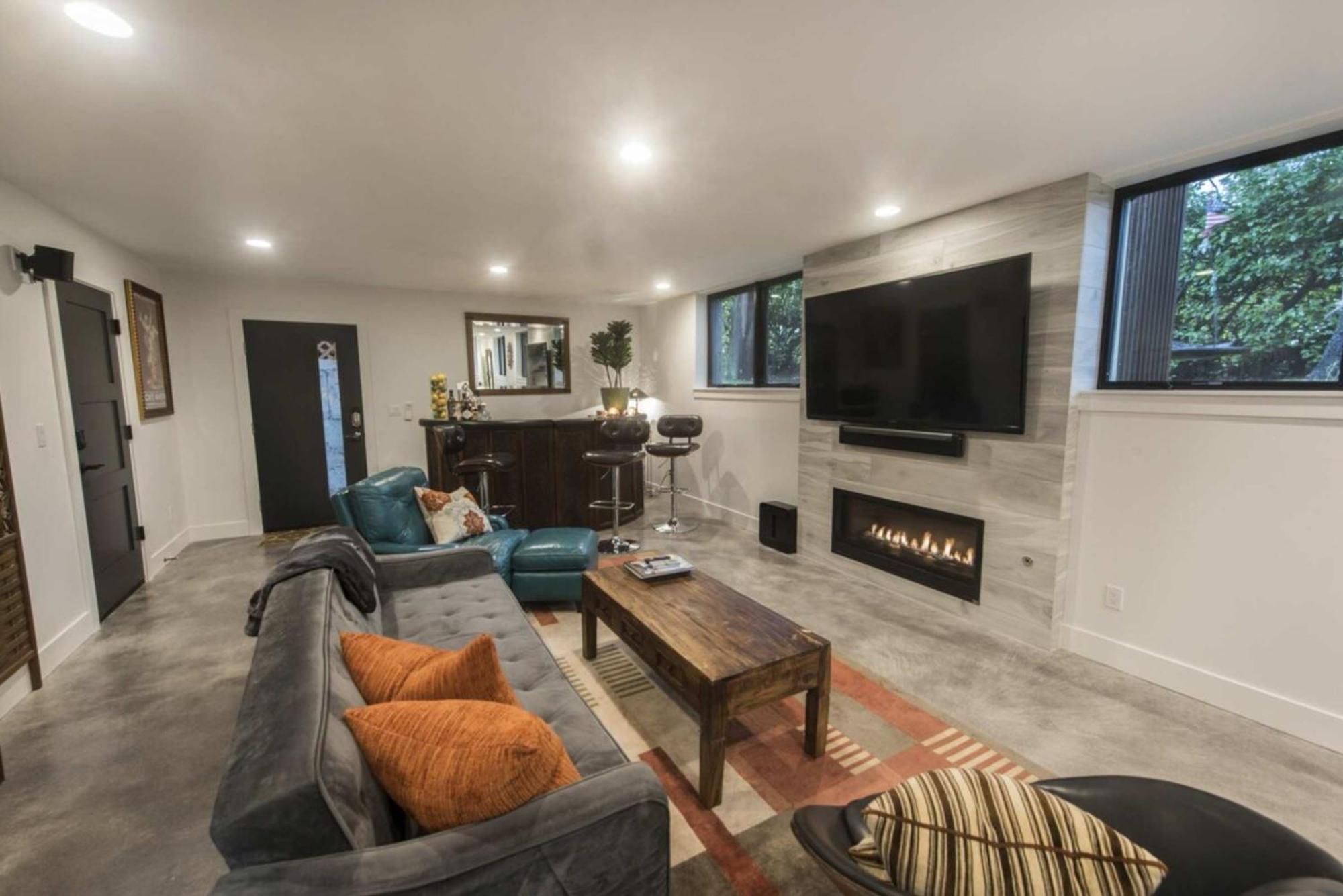 2 Bedroom Getaway Near Downtown