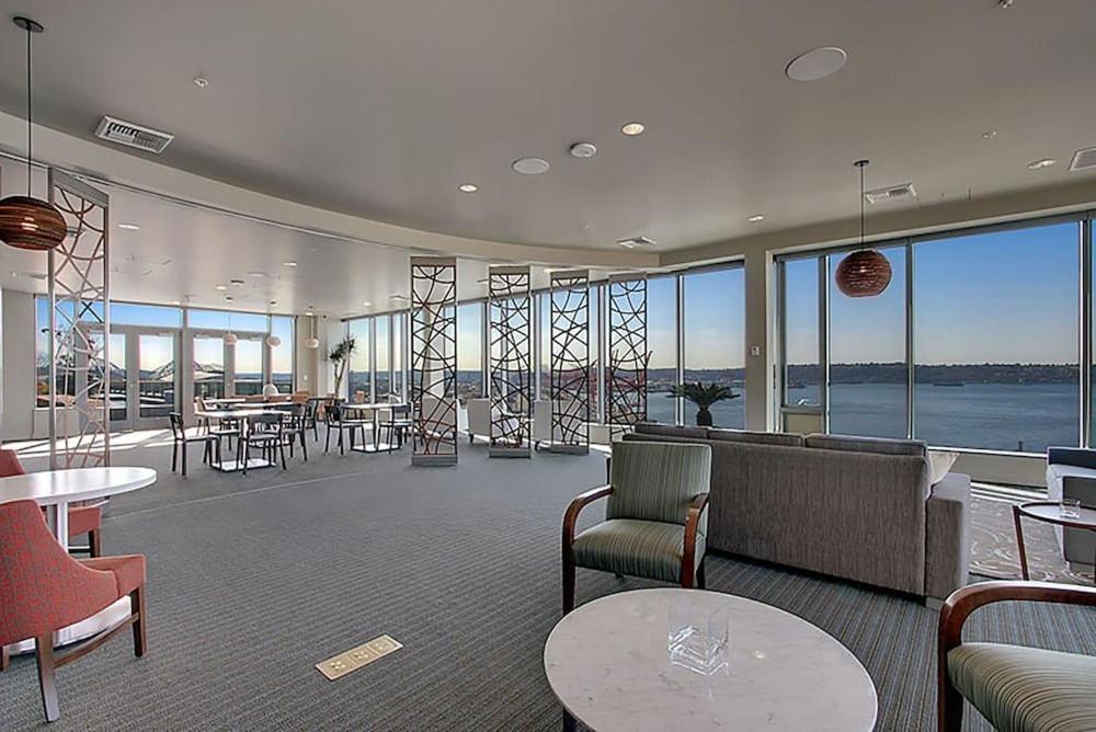 1bedroom 1bath Ferris Wheel *