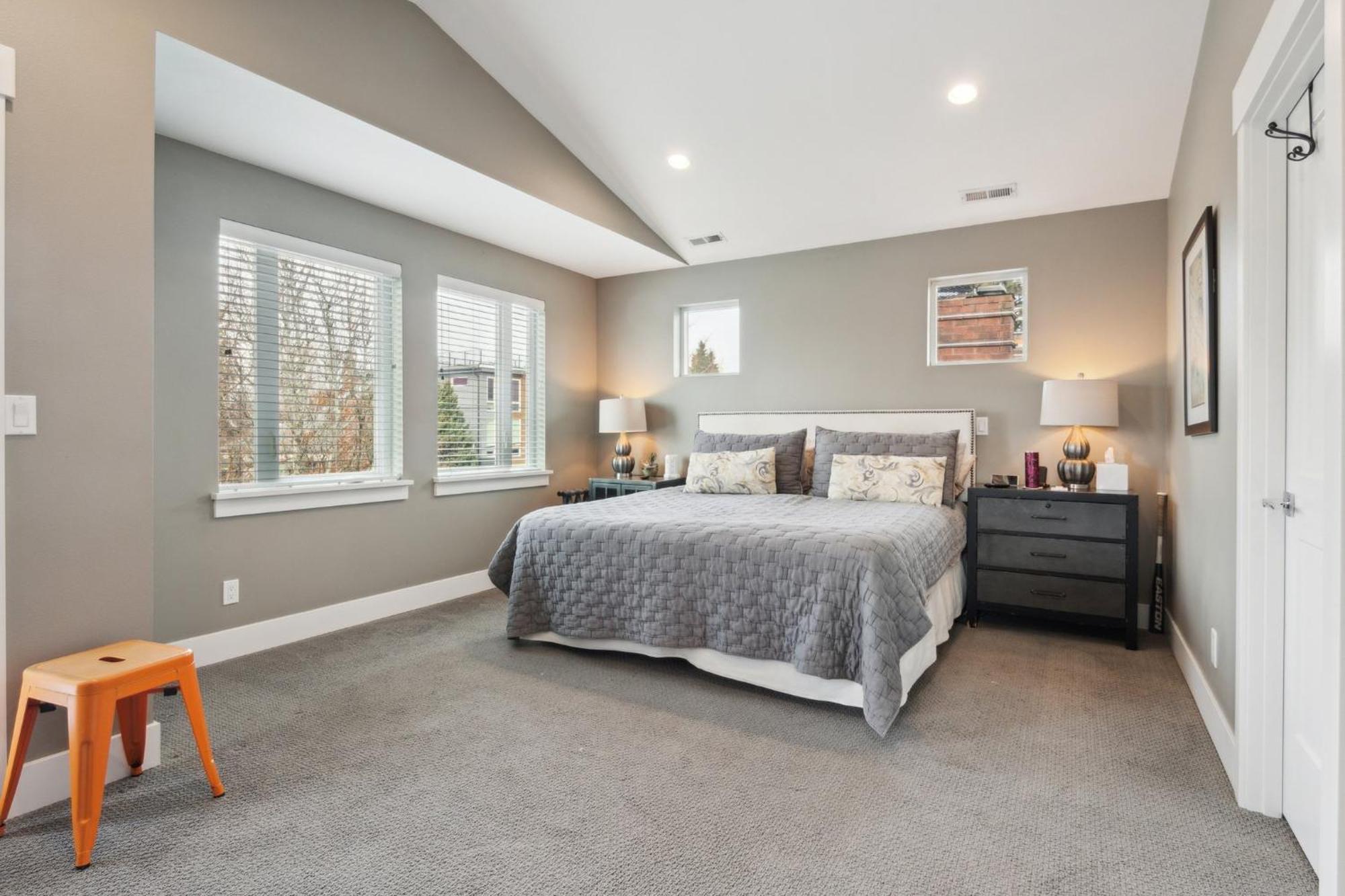 Spacious Family Retreat - Media Room & Patio Home Holiday home Seattle