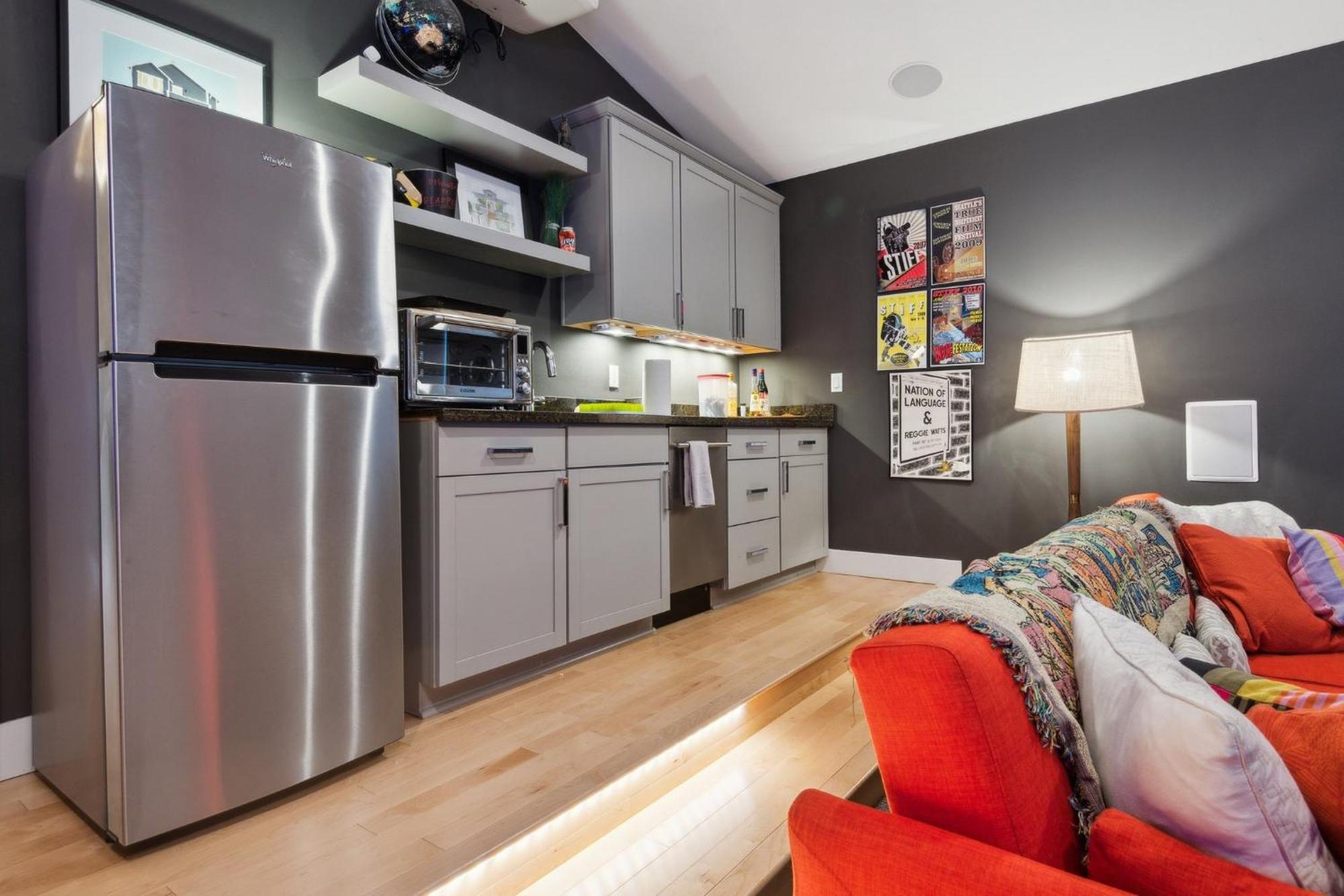 Spacious Family Retreat - Media Room & Patio Home Holiday home *