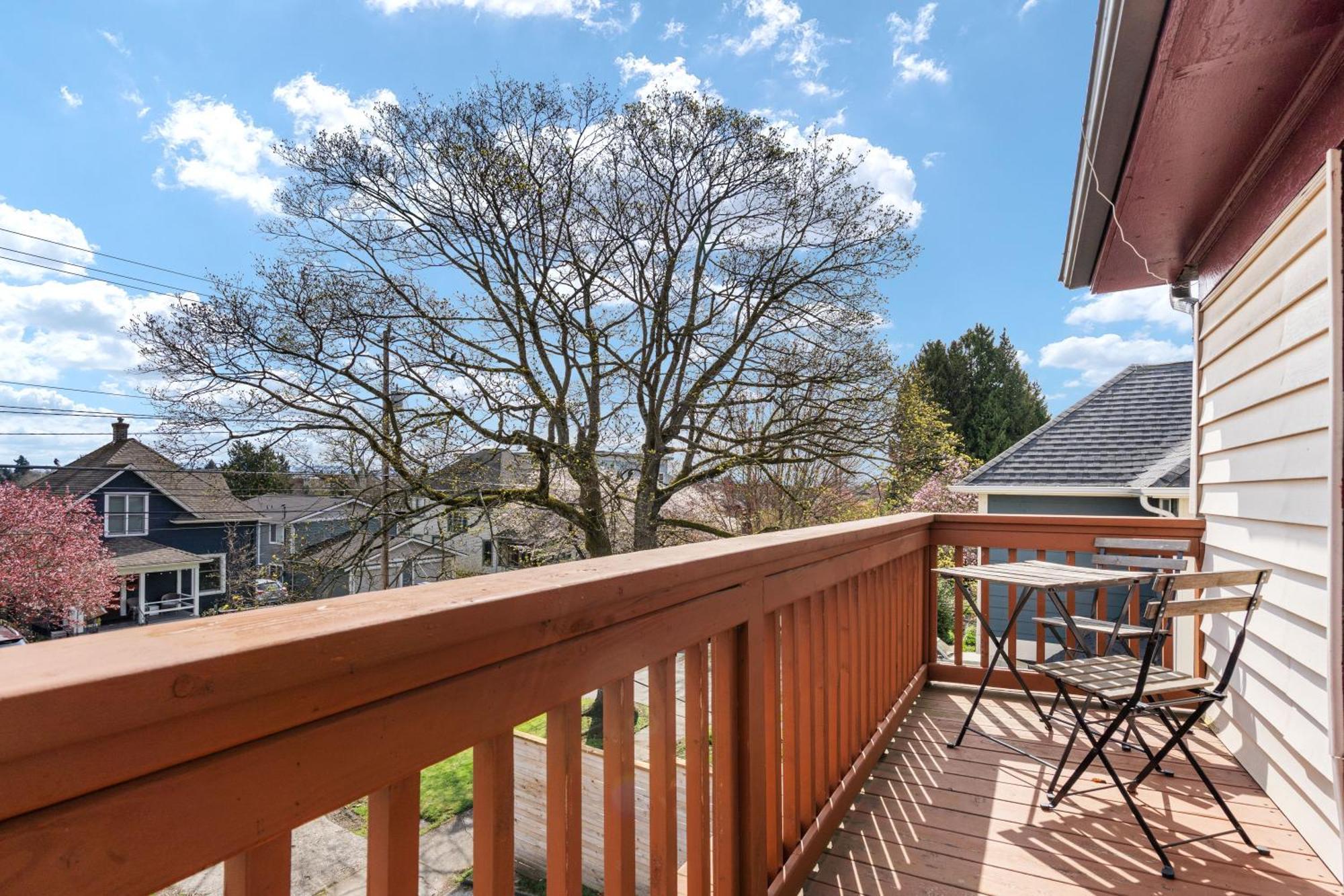 Northwest Retreat With Cedar Hot Tub