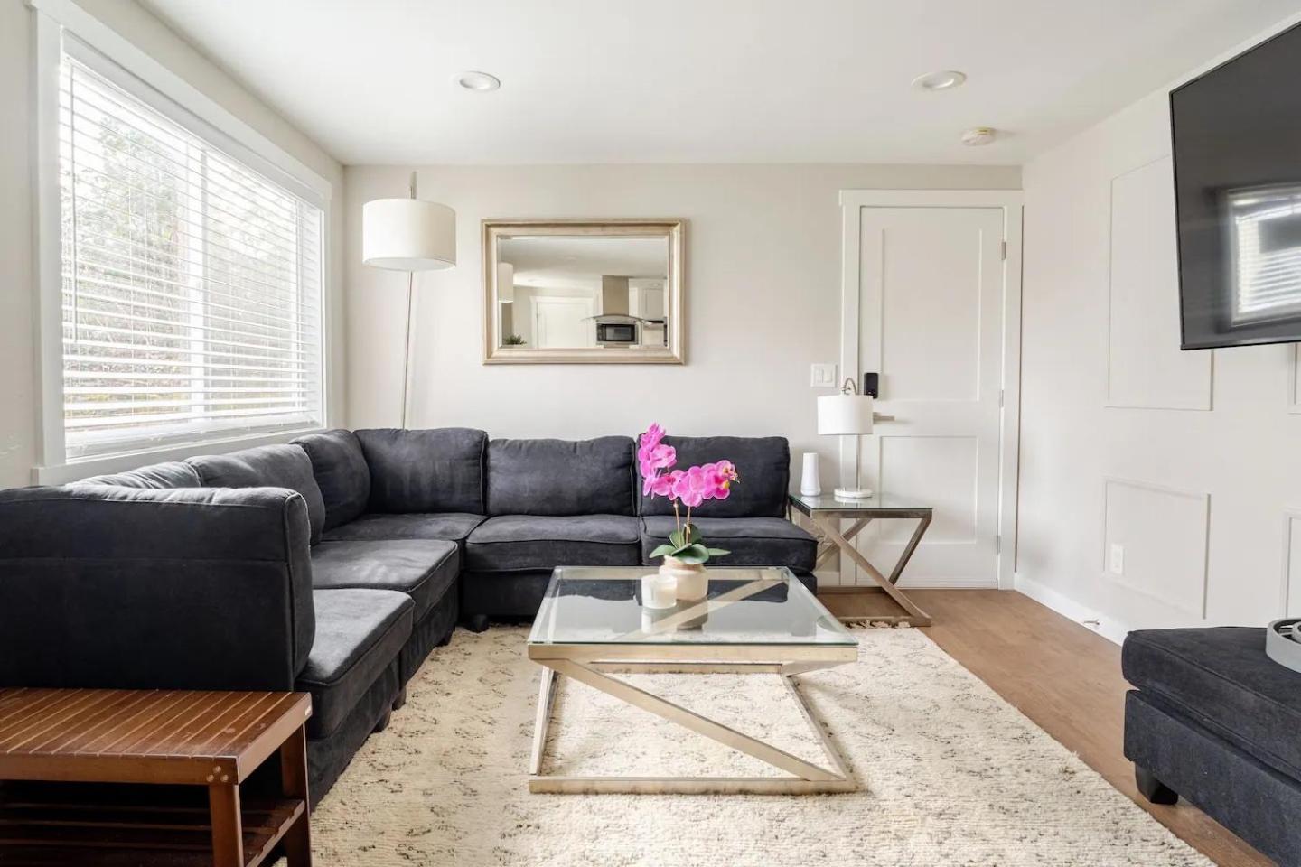 Hidden Gem In Holiday home Seattle