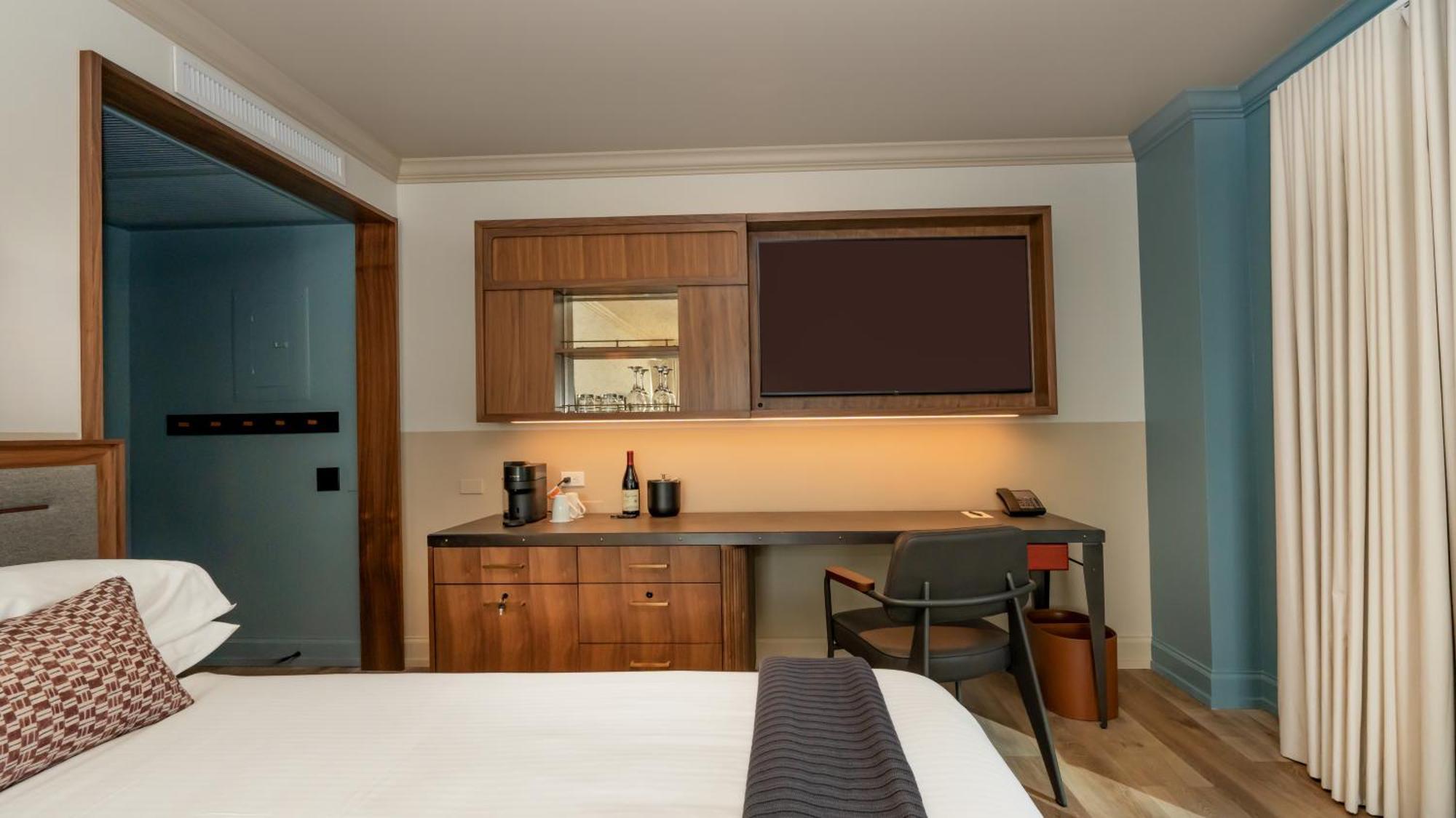 Hotel At The Market 4*