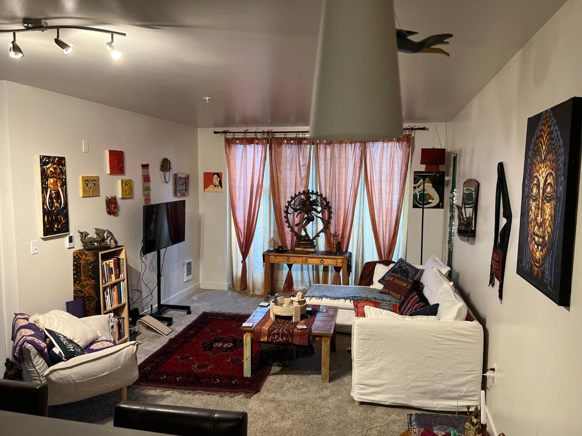 Apartment Monthly 1 Bedroom Center