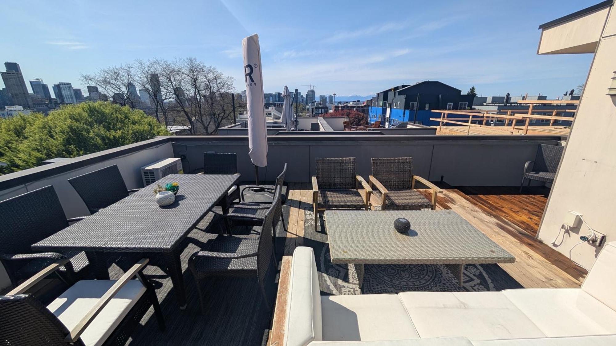 Rooftop Views Of The Space Needle, Sound, & * Seattle