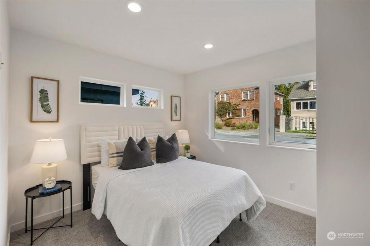 Alki Front Townhome Seattle