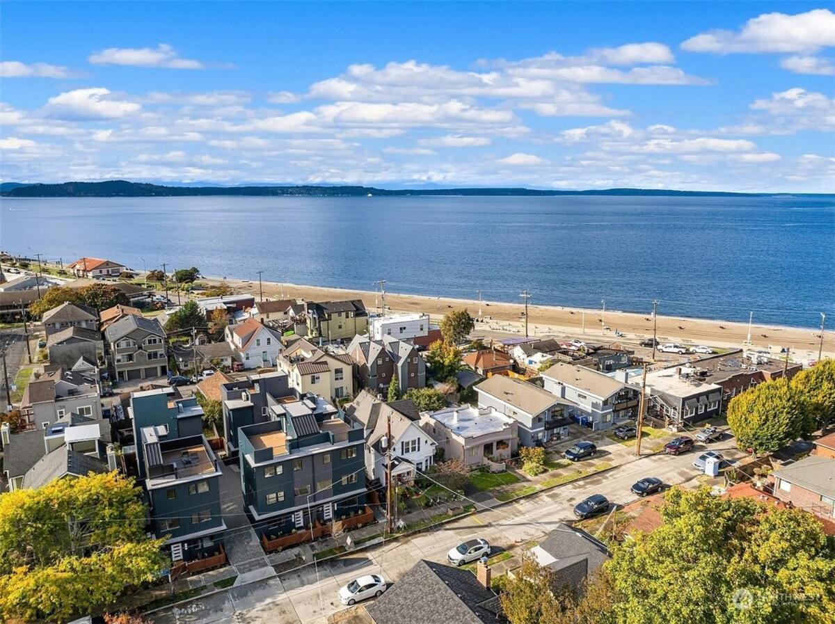 Alki Front Townhome * Seattle