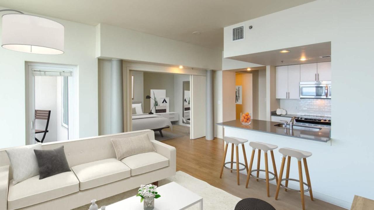 Apartment Luxury 1bedroom 1bath Ferris Wheel Water Views
