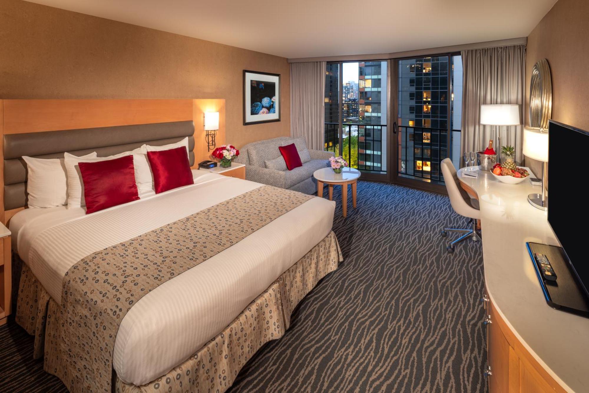 Warwick 4* Seattle