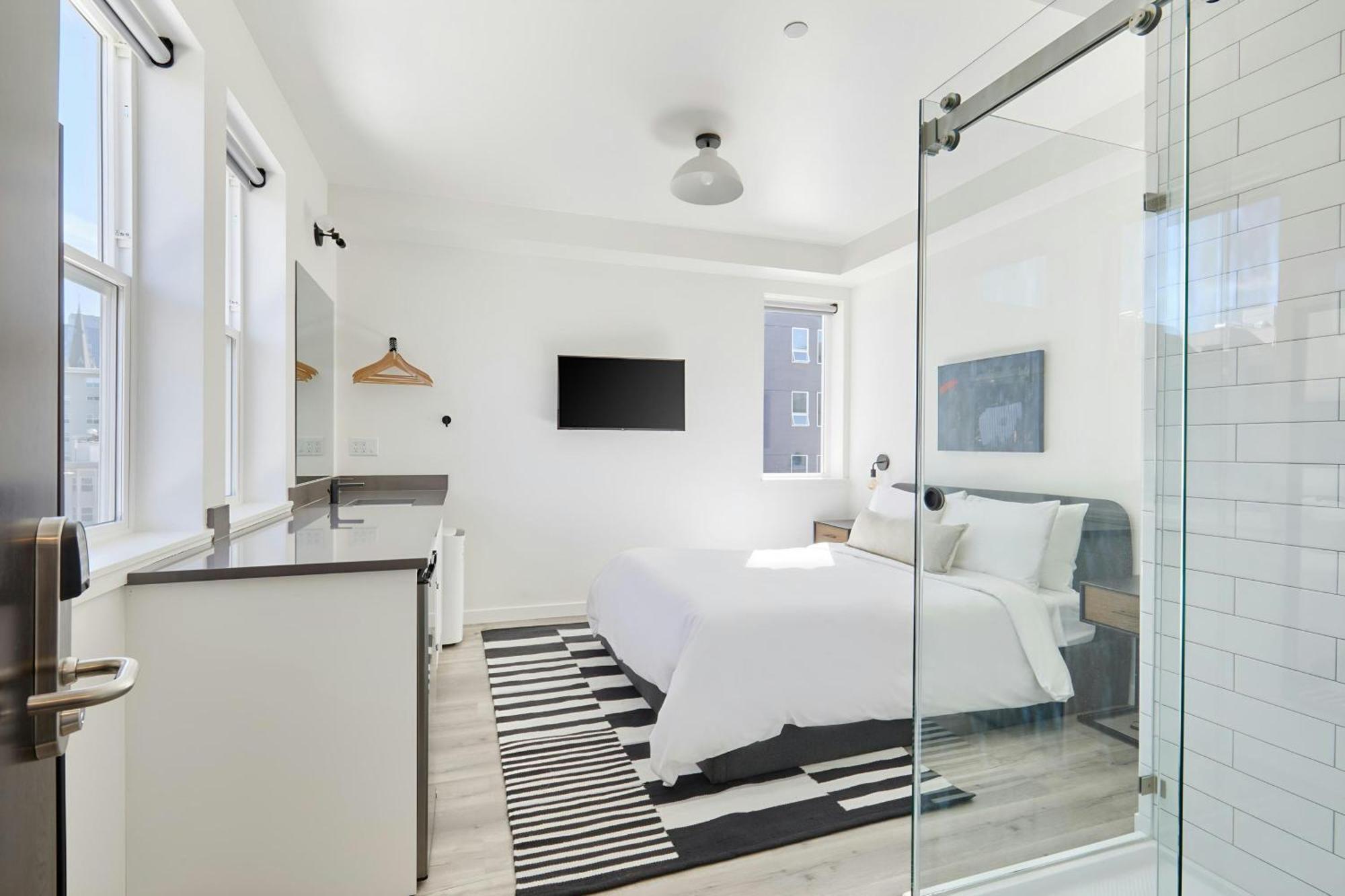 The Boylston Capitol Hill, Sonder 3*