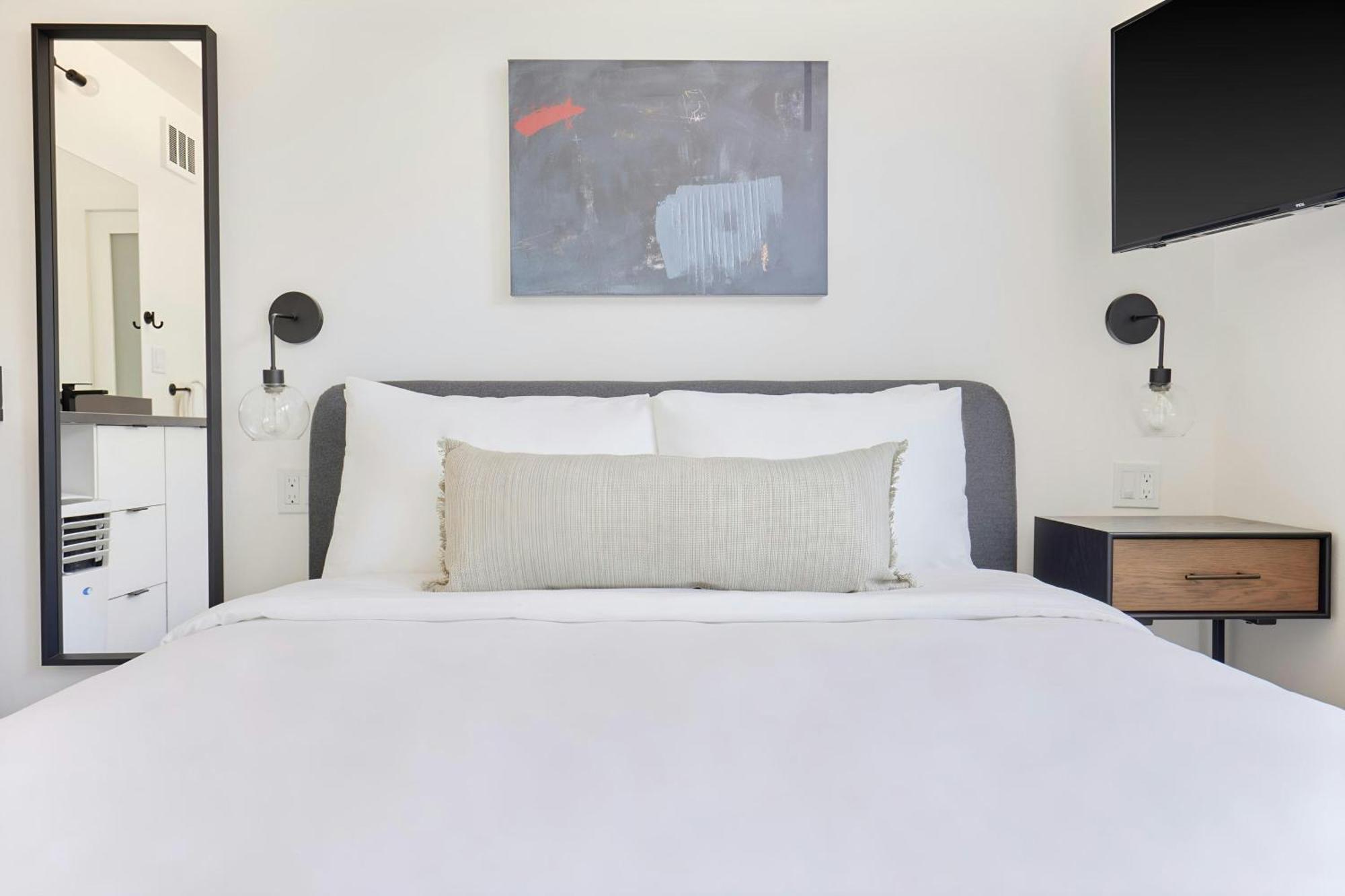 The Boylston Capitol Hill, Sonder Hotel