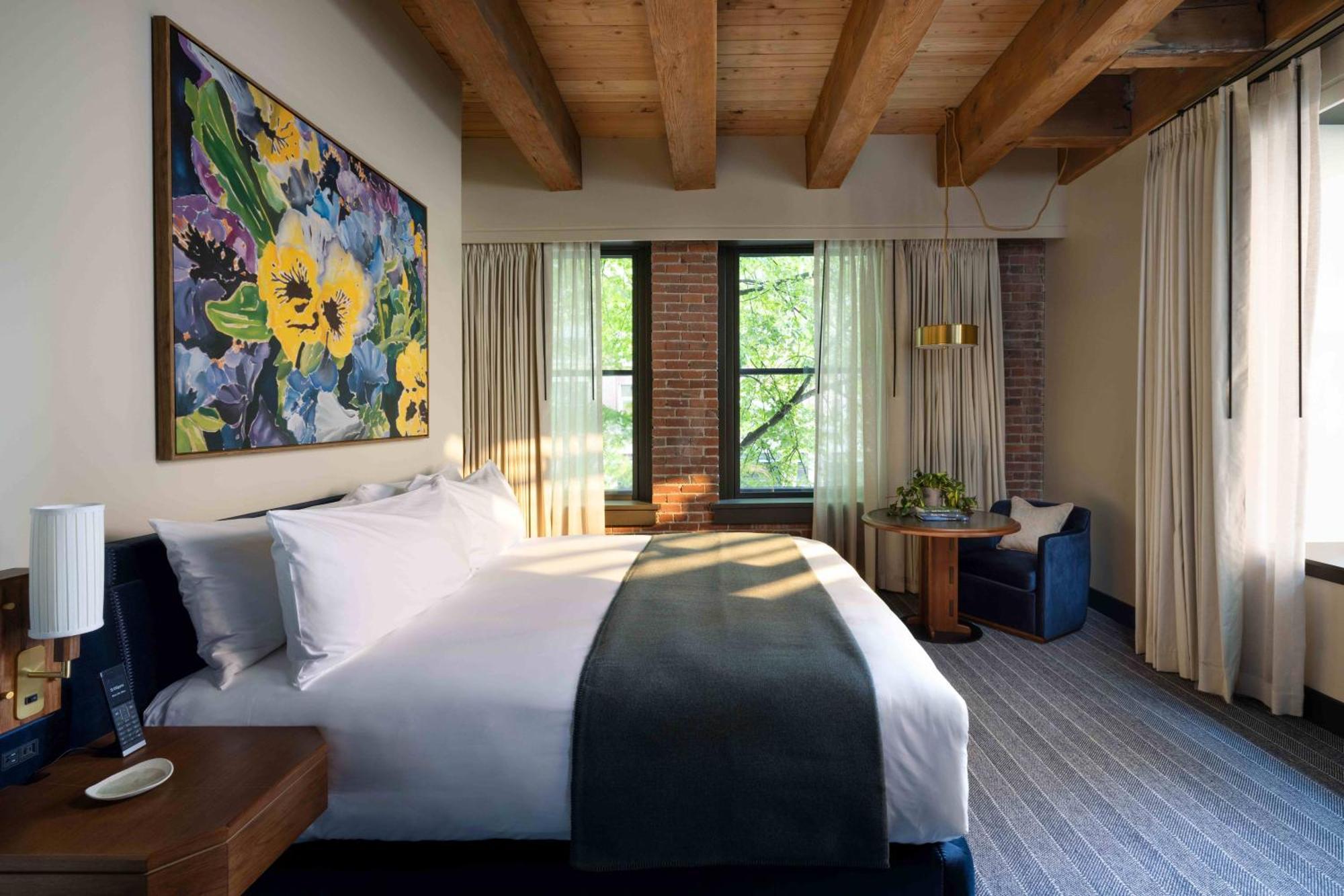 Populus Hotel 4*