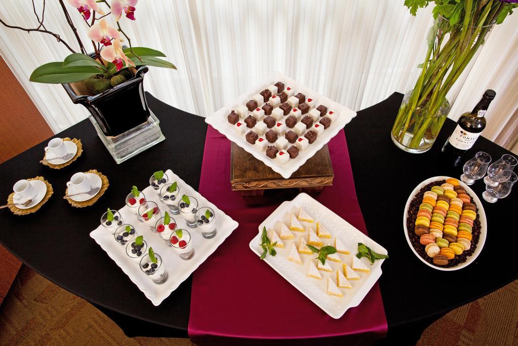 Hotel Silver Cloud - Broadway 4*