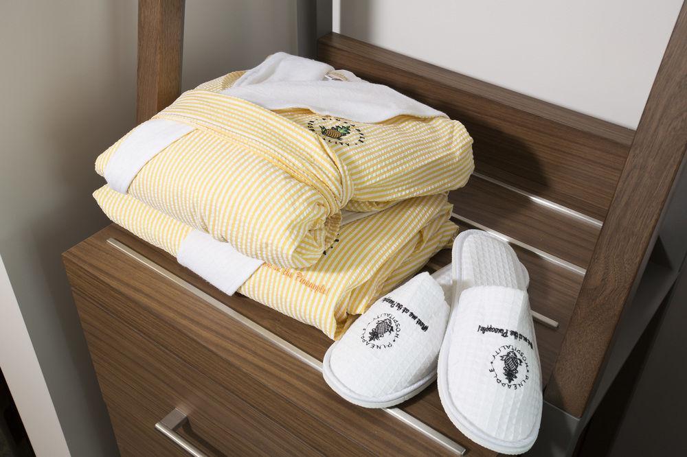 Staypineapple, Watertown Hotel, District Hotel 3*