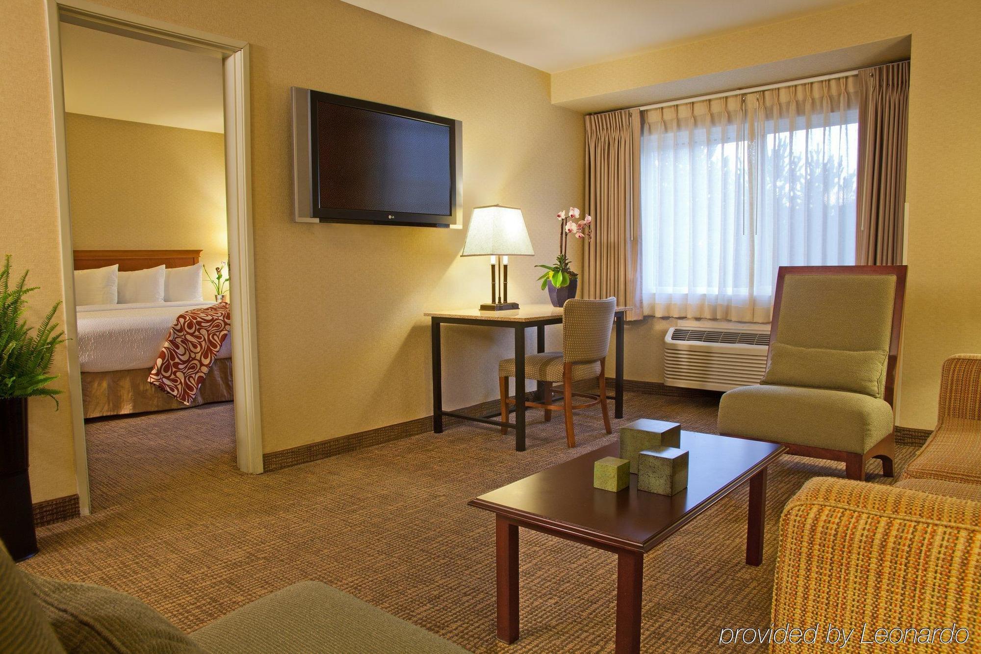 Silver Cloud - Of Washington District Hotel