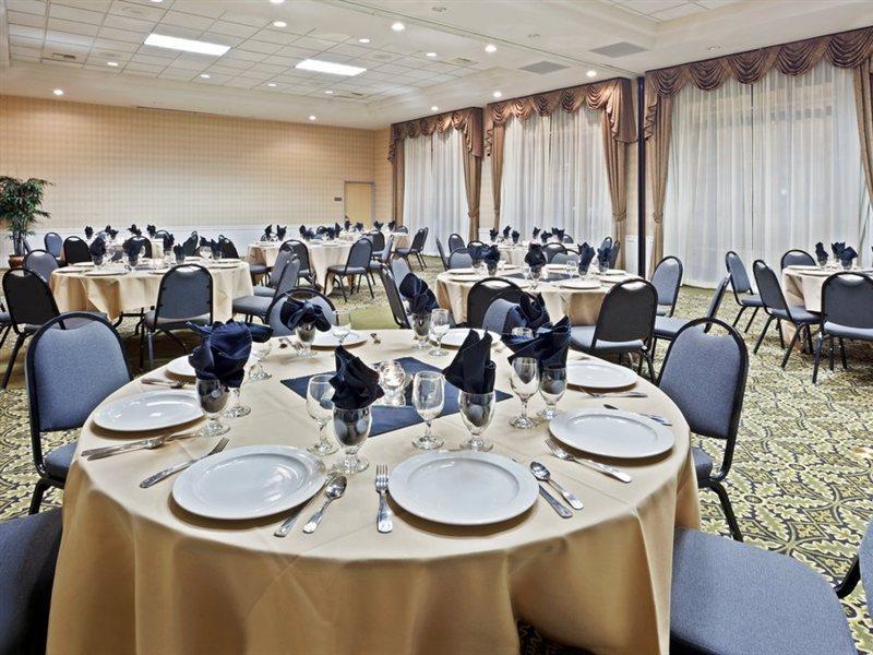 Hotel Dwtn Union By Ihg 3*
