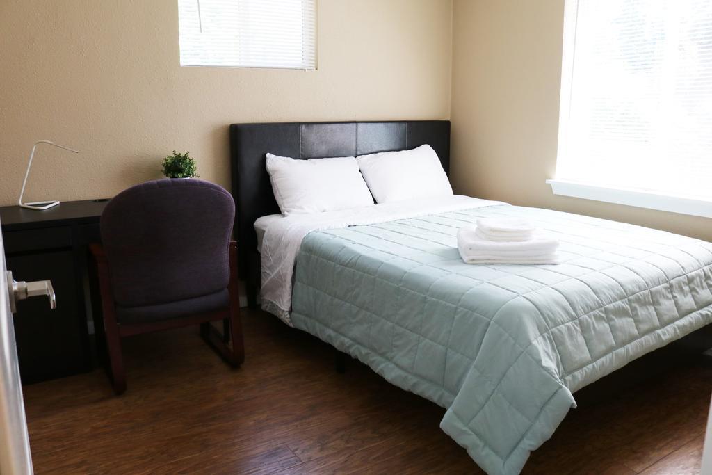 Guest house Quiet, Clean And Comfortable 2*