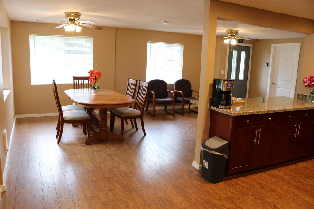Guest house Quiet, Clean And Comfortable 2*