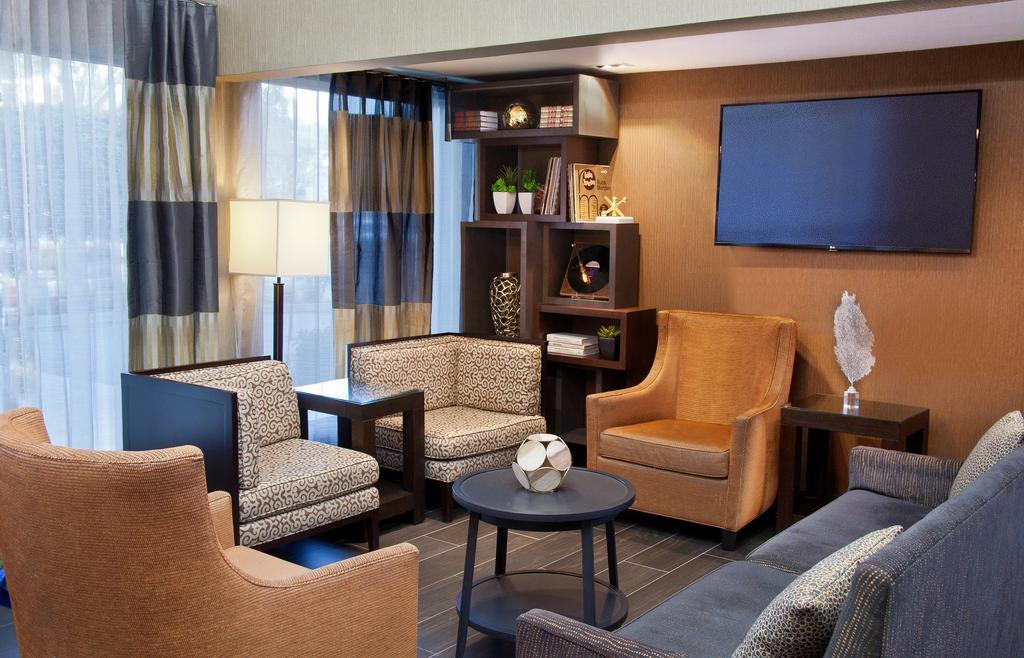 Silver Cloud - Of Washington District 3* Seattle