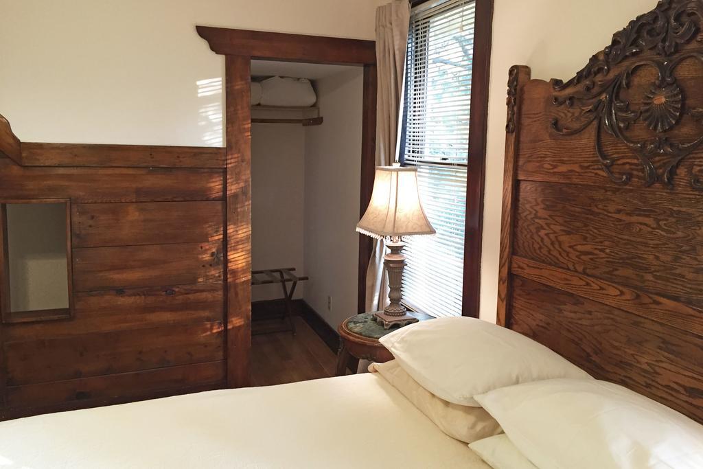 11th Avenue Bed & Breakfast 3*