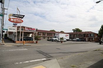 La Hacienda 2* Seattle