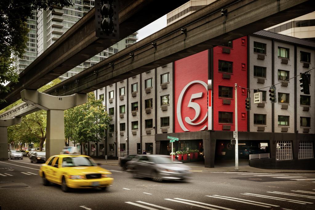 Hotel Staypineapple, Five, Downtown
