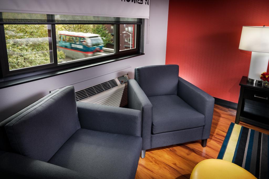 Hotel Staypineapple, Five, Downtown Seattle