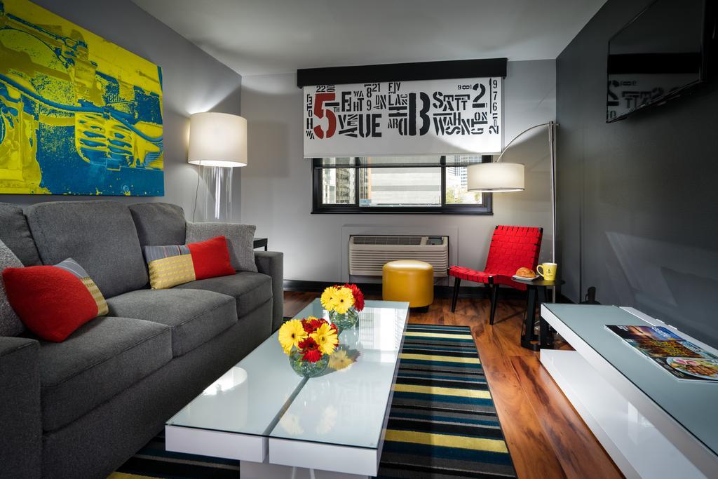 Hotel Staypineapple, Five, Downtown