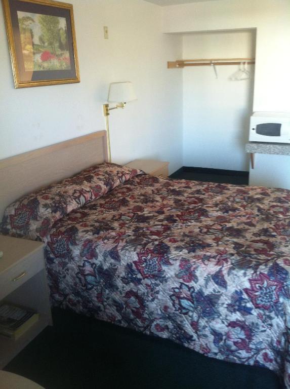 Crown Motel 2*