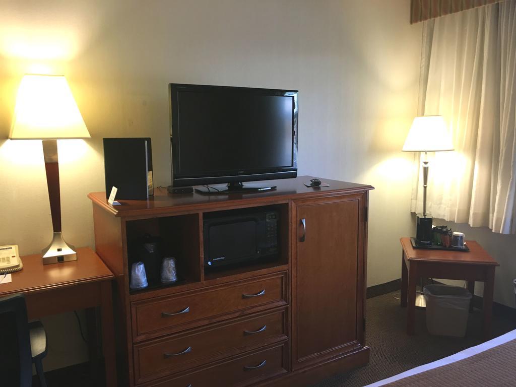 The Loyal Hotel 3*
