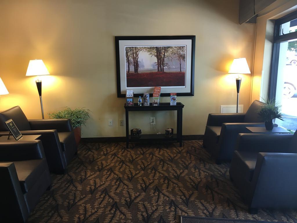 The Loyal Hotel